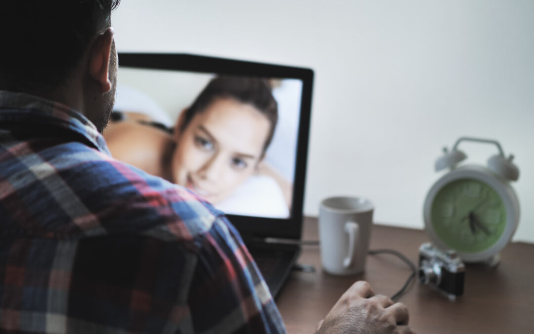 “Ik dacht: het is maar online. Tot ik me nergens meer veilig voelde.”